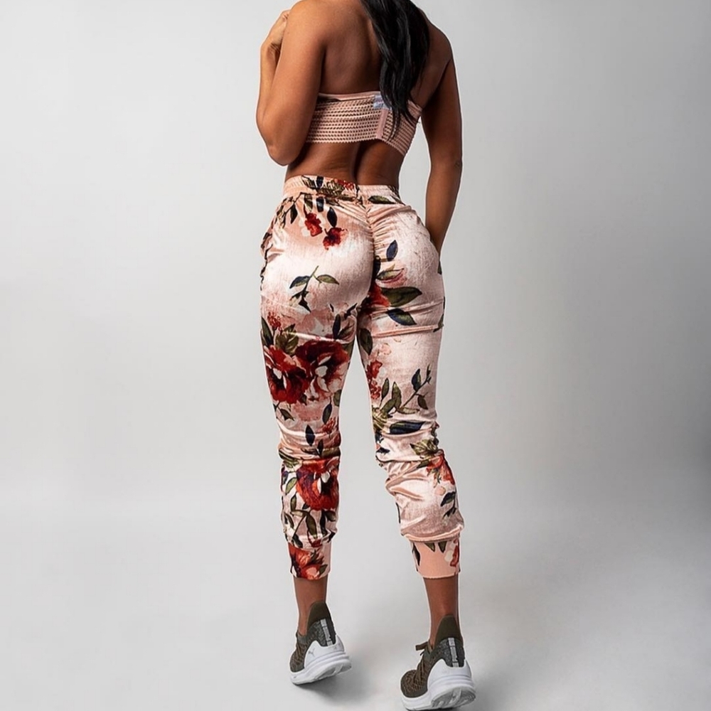 Rare cute booty lounge velvet jogger set